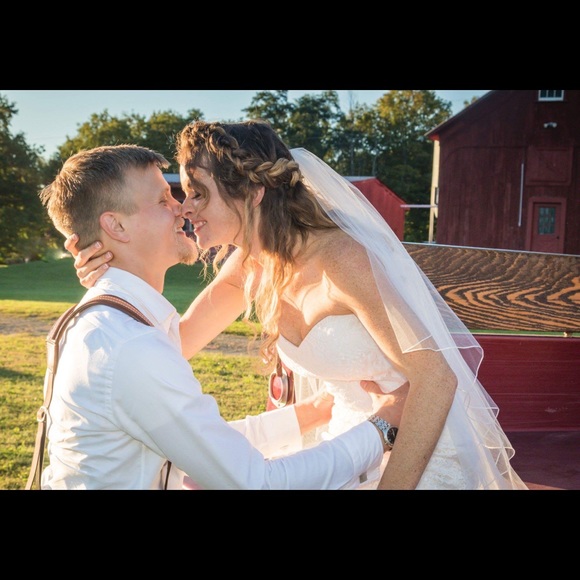 Wedding Dress! - Picture 5 of 5